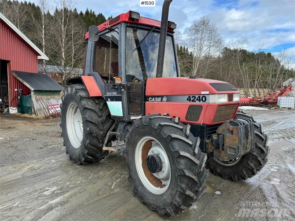 CASE IH 4240 XL Traktory