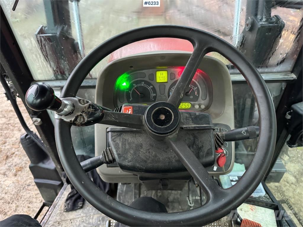 Case IH JXU 95 Traktory