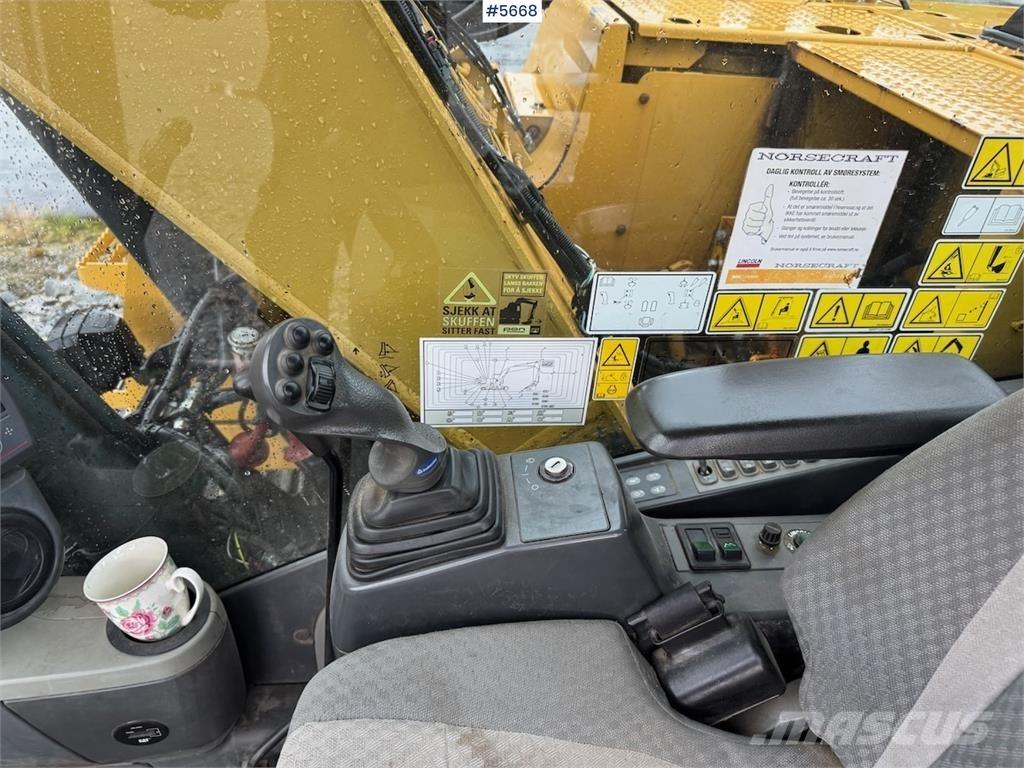 CAT 311F LRR Pásová rýpadla