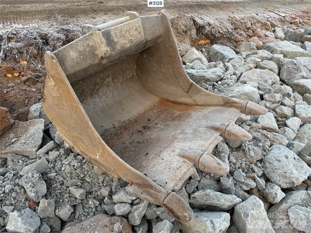 CAT 323-07A Pásová rýpadla