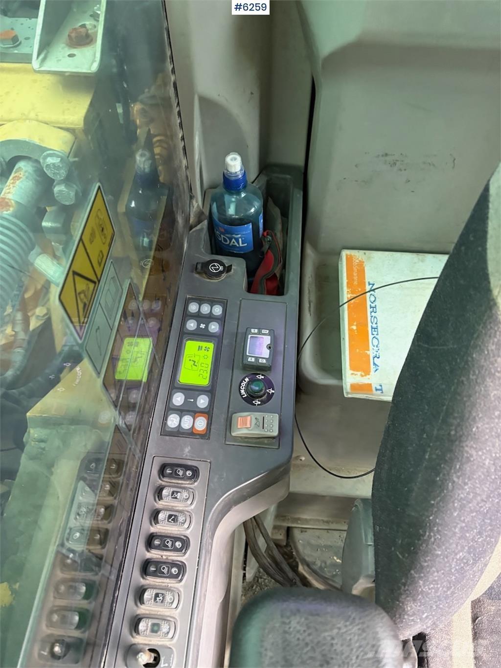 CAT 324 E Pásová rýpadla