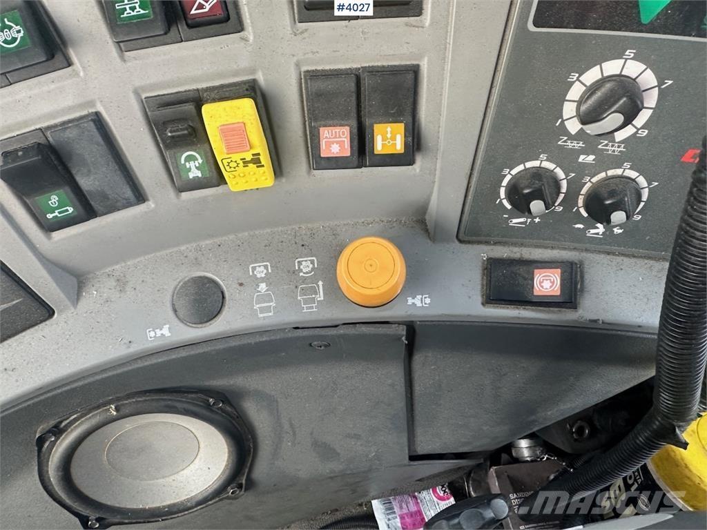 CLAAS Arion 640 Traktory