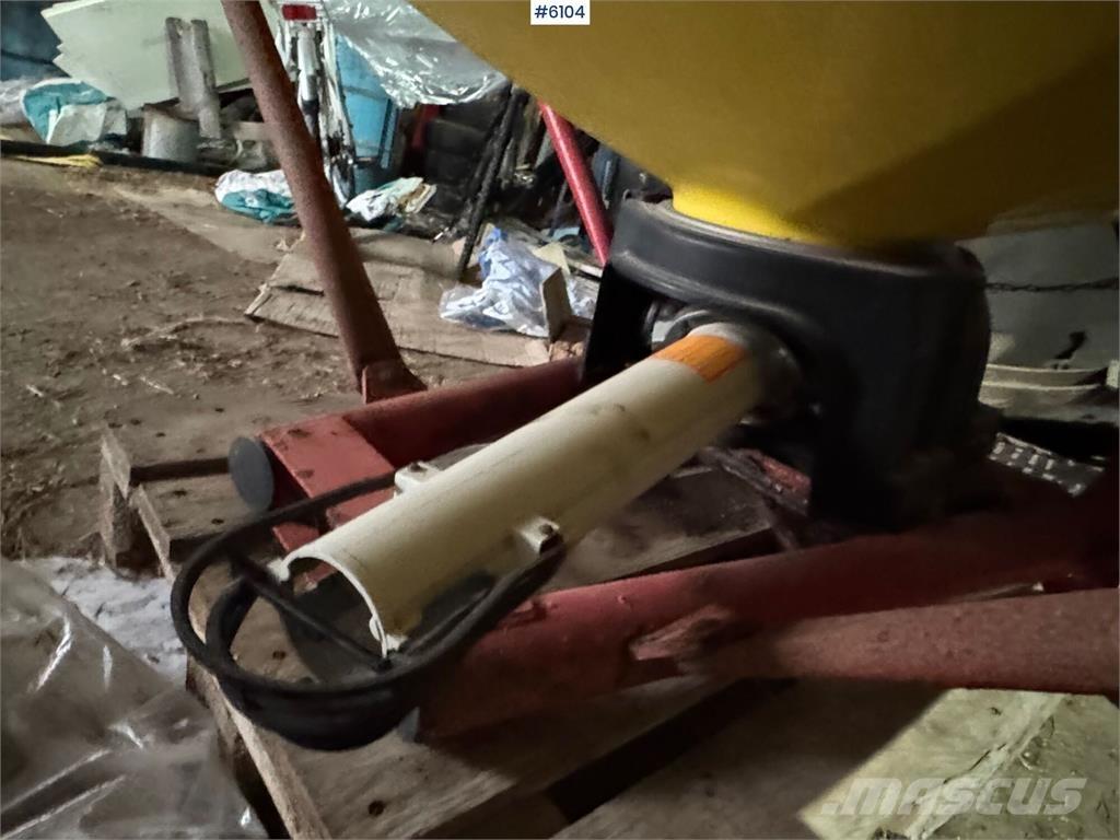  Cosmo PDHV 800 Mechanické secí stroje