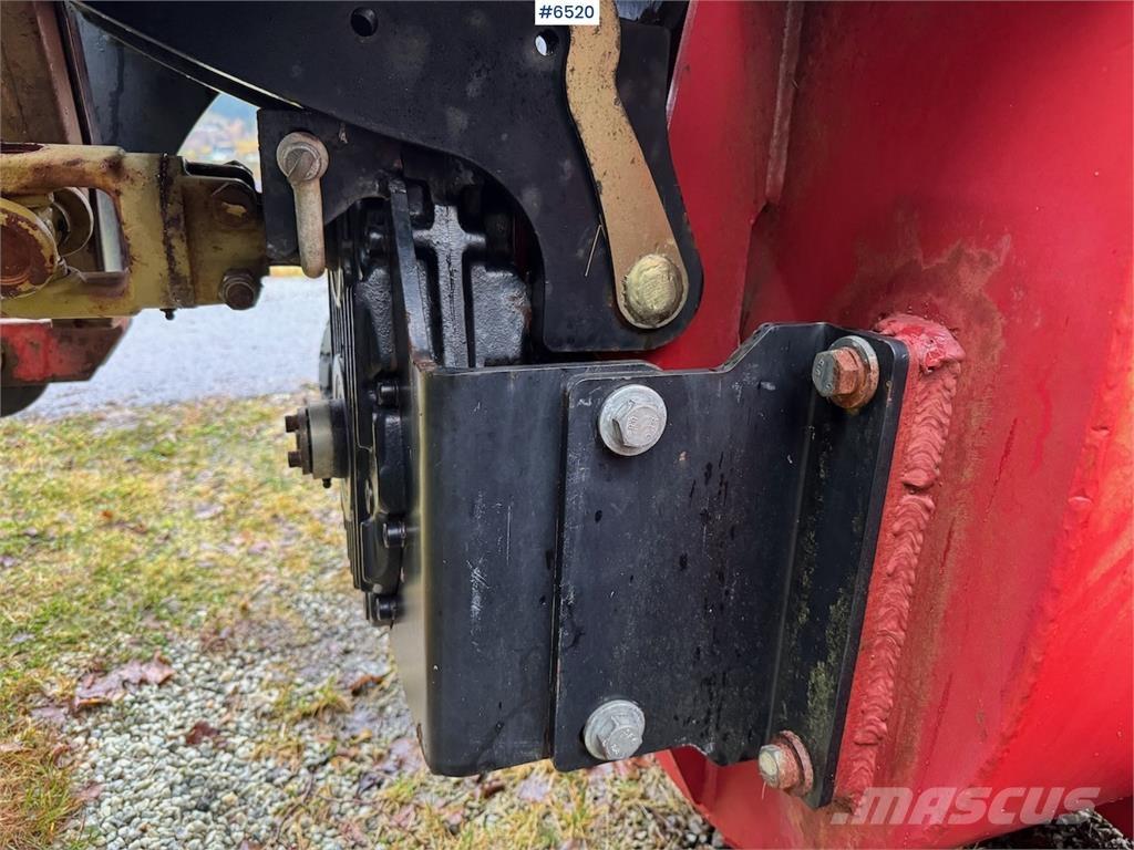 Dalen 2010-D Sněžné pluhy, přední sněhové radlice