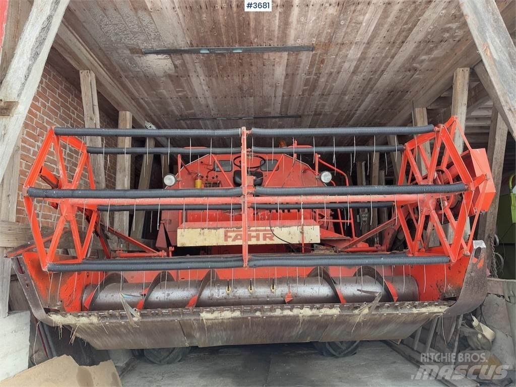 Deutz Fahr M900 Sklízecí mlátičky