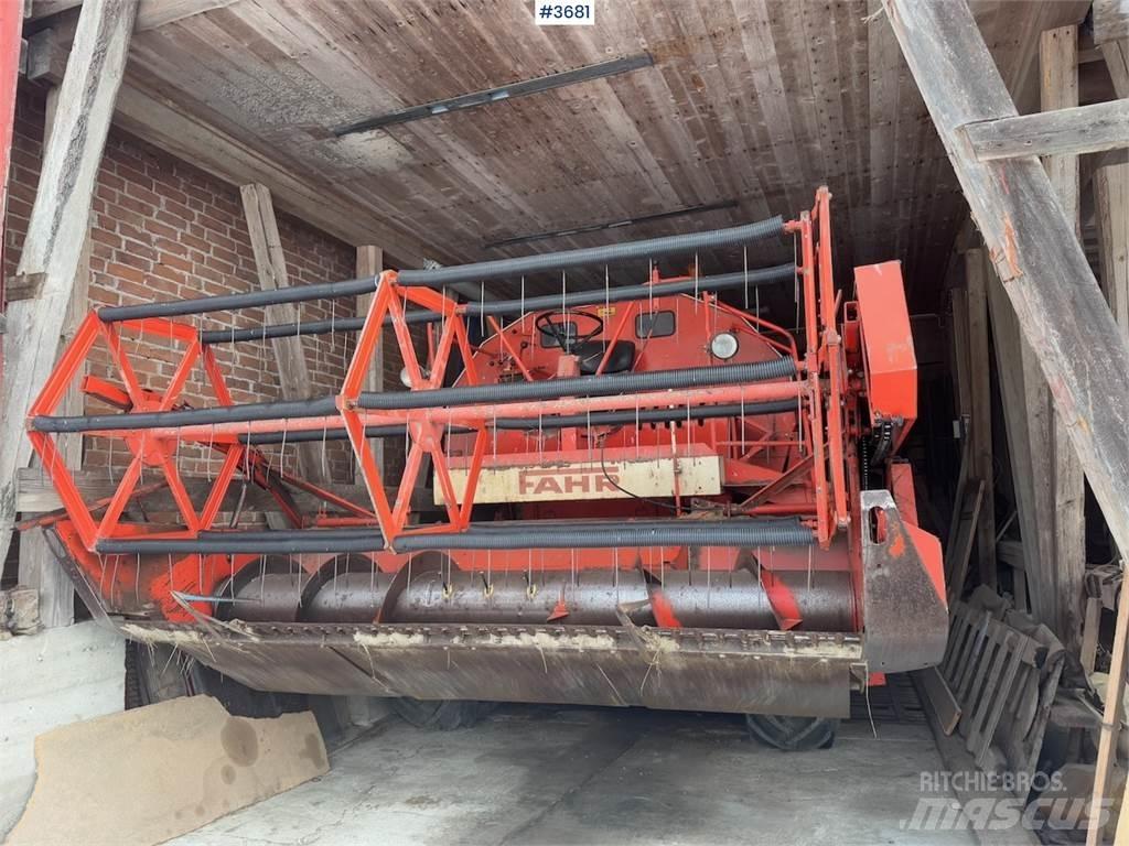 Deutz Fahr M900 Sklízecí mlátičky