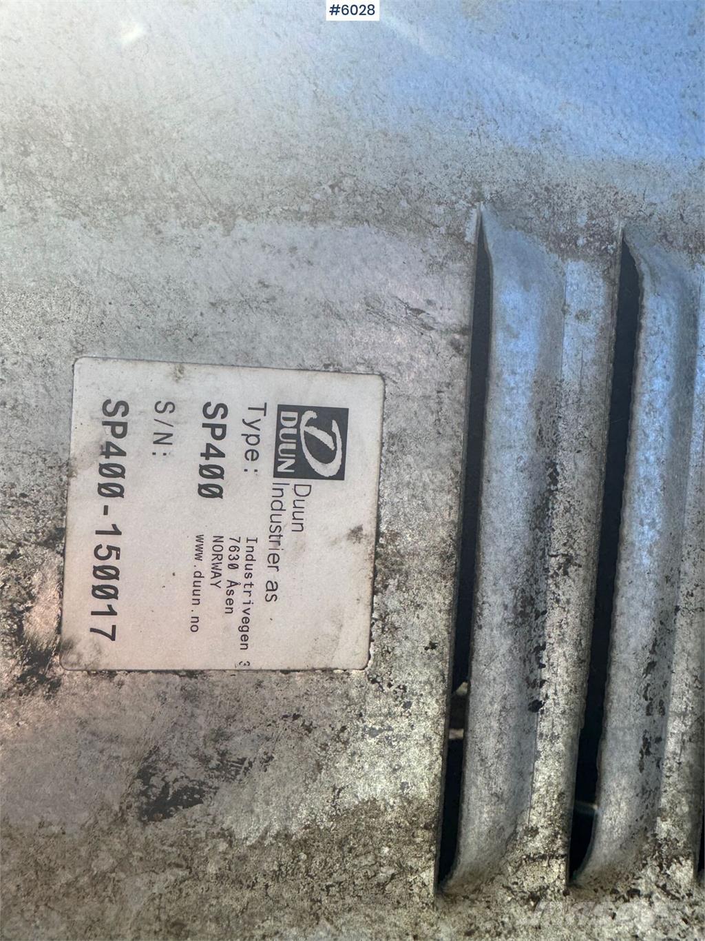 Duun SP400 Mechanické secí stroje