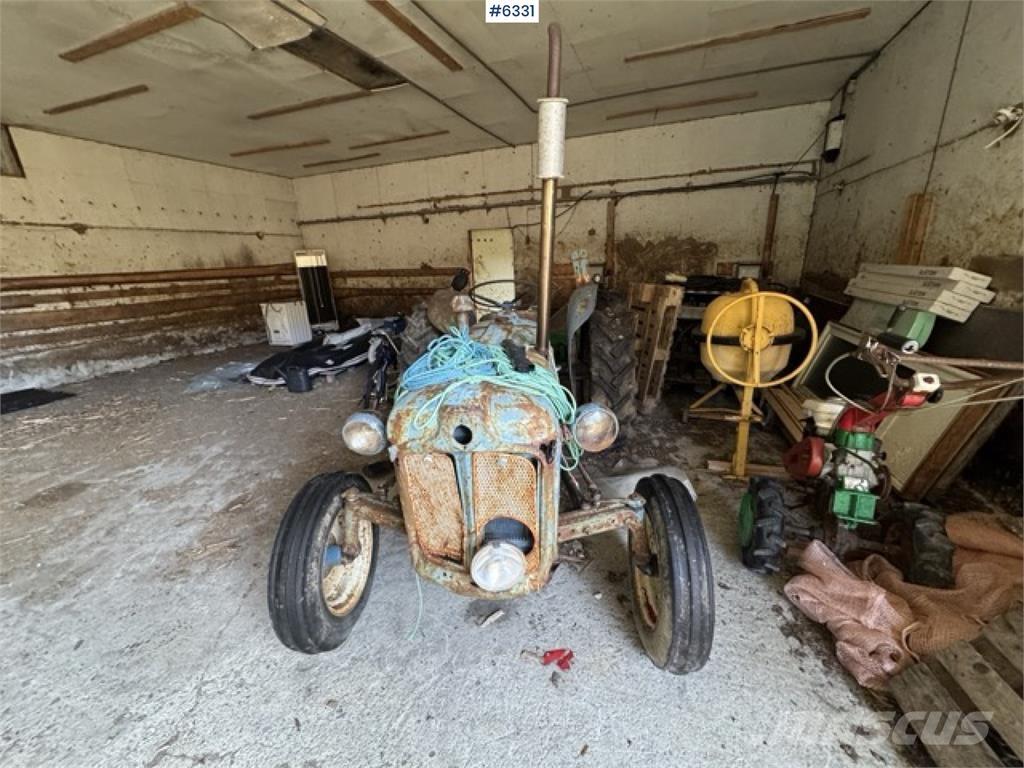Fordson Dexta Traktory