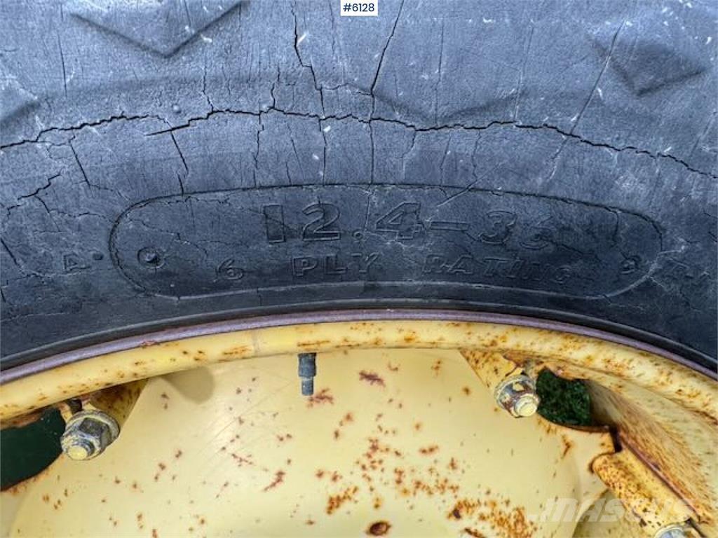 John Deere 1630 Traktory