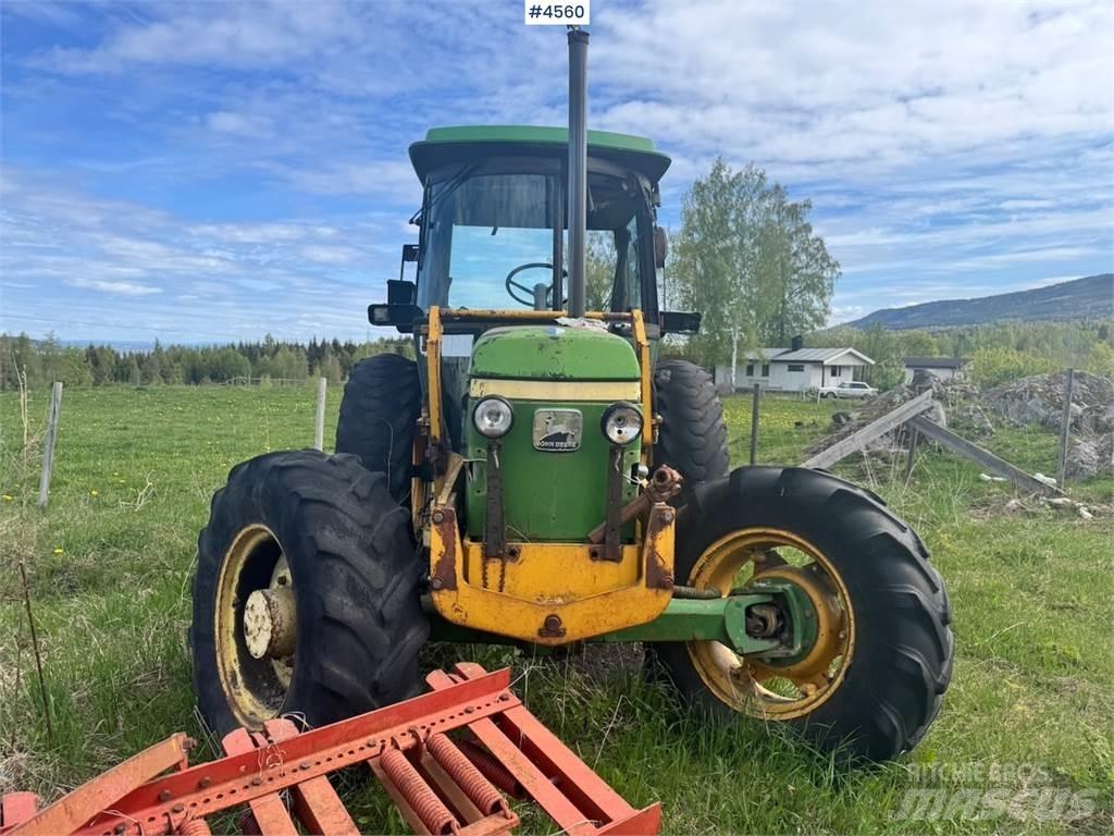 John Deere 2140 Traktory