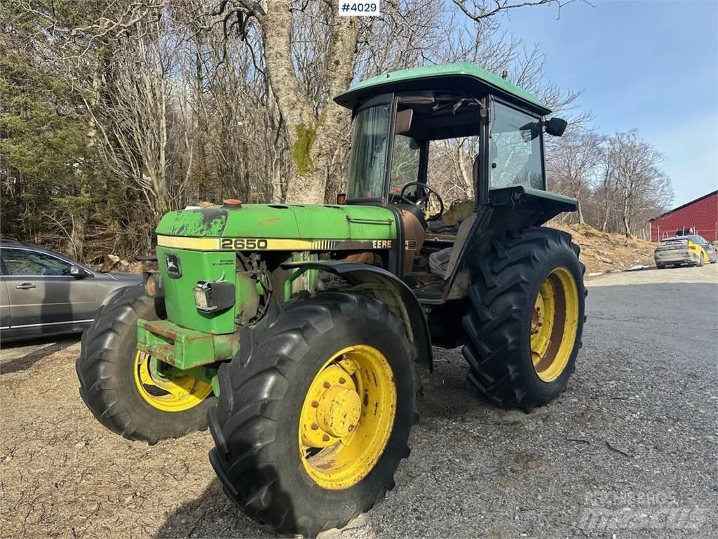 John Deere 2650 Traktory