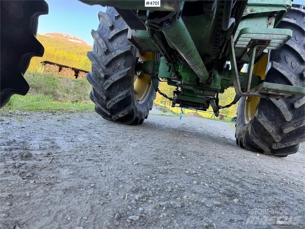 John Deere 3040 Traktory
