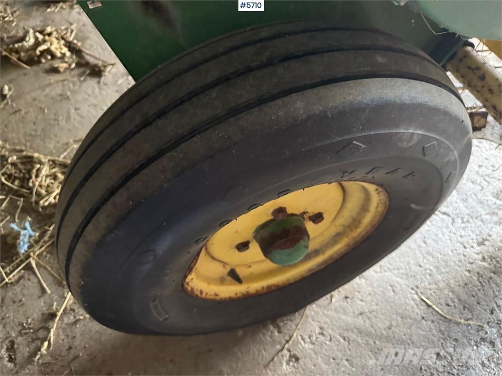 John Deere 336 Další vyorávače, příslušenství