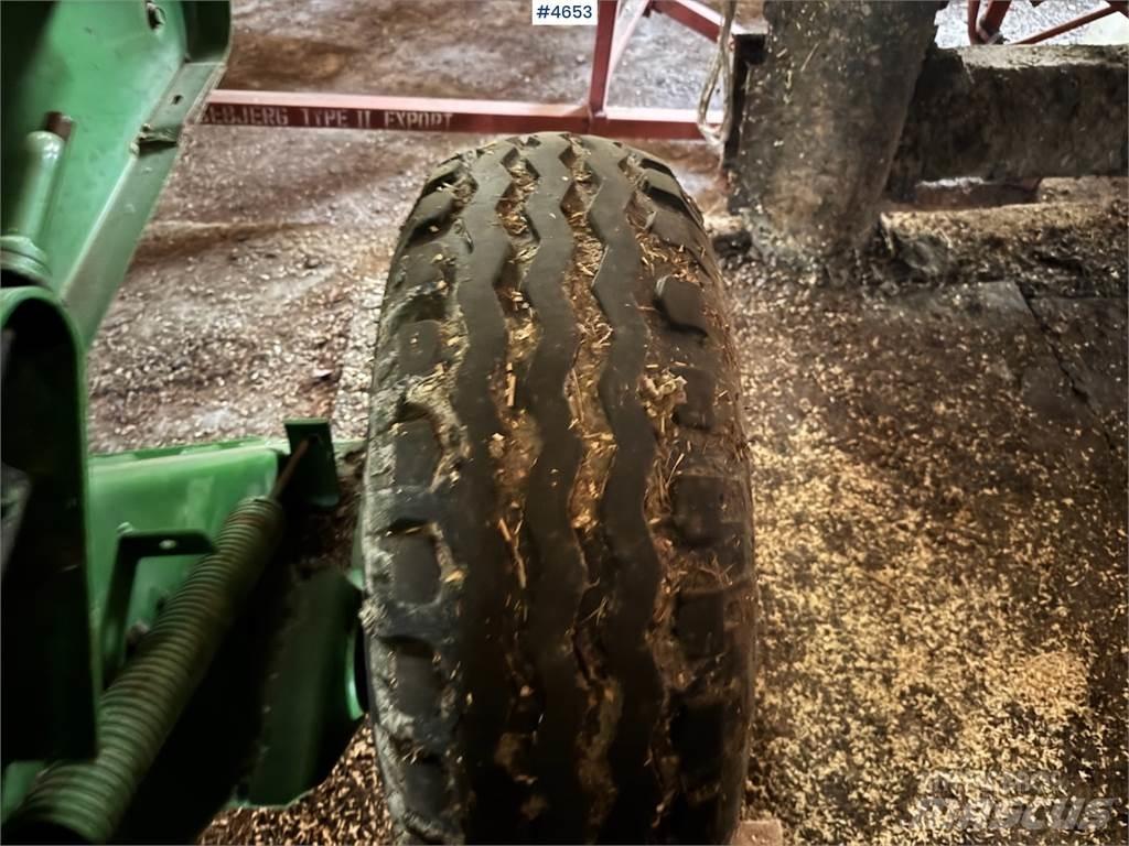 John Deere 545 Další vyorávače, příslušenství
