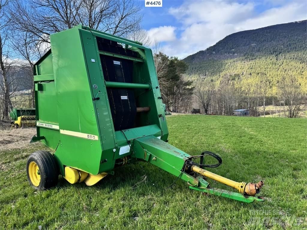 John Deere 550 Stroje na sklizeň pícnin-příslušenství