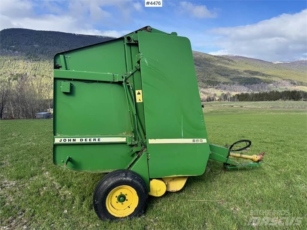 John Deere 550 Stroje na sklizeň pícnin-příslušenství