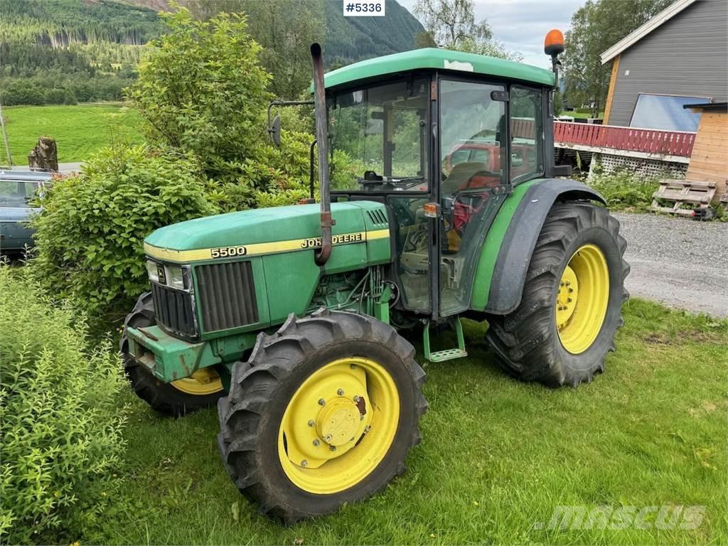 John Deere 5500 Traktory