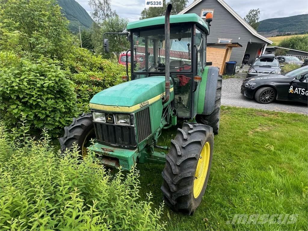 John Deere 5500 Traktory