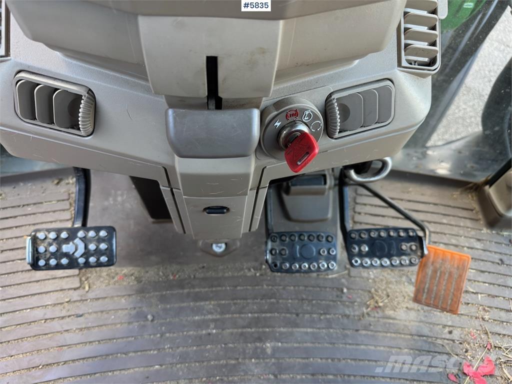 John Deere 6130M Traktory