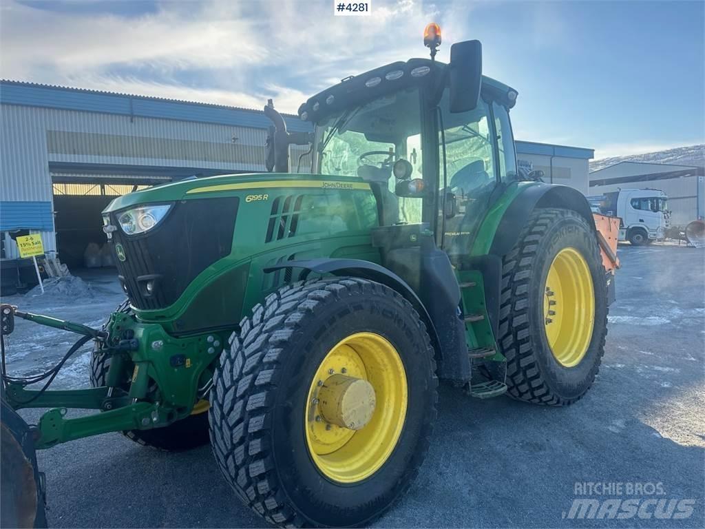 John Deere 6195R Traktory