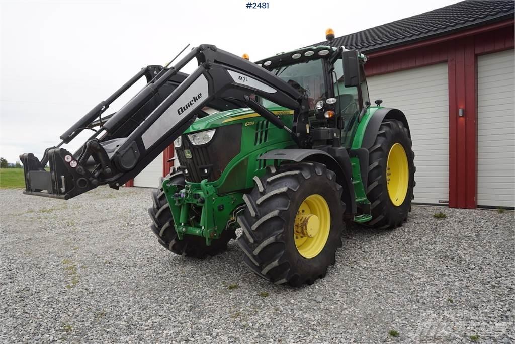 John Deere 6215R Traktory