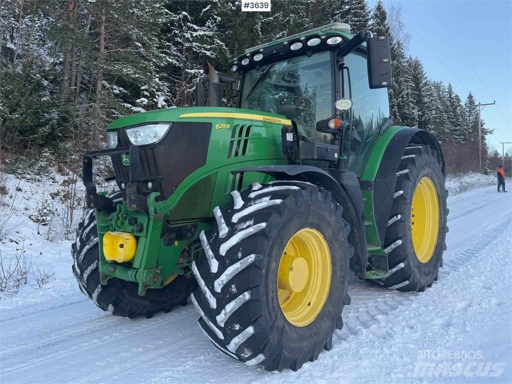 John Deere 6215R Traktory