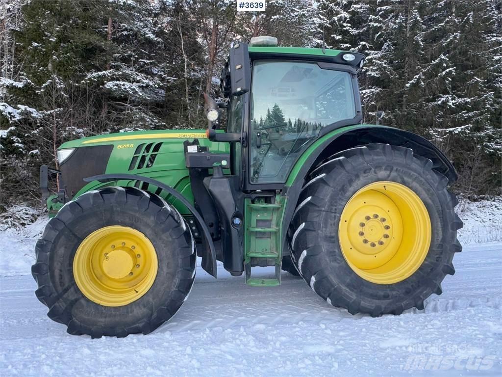 John Deere 6215R Traktory