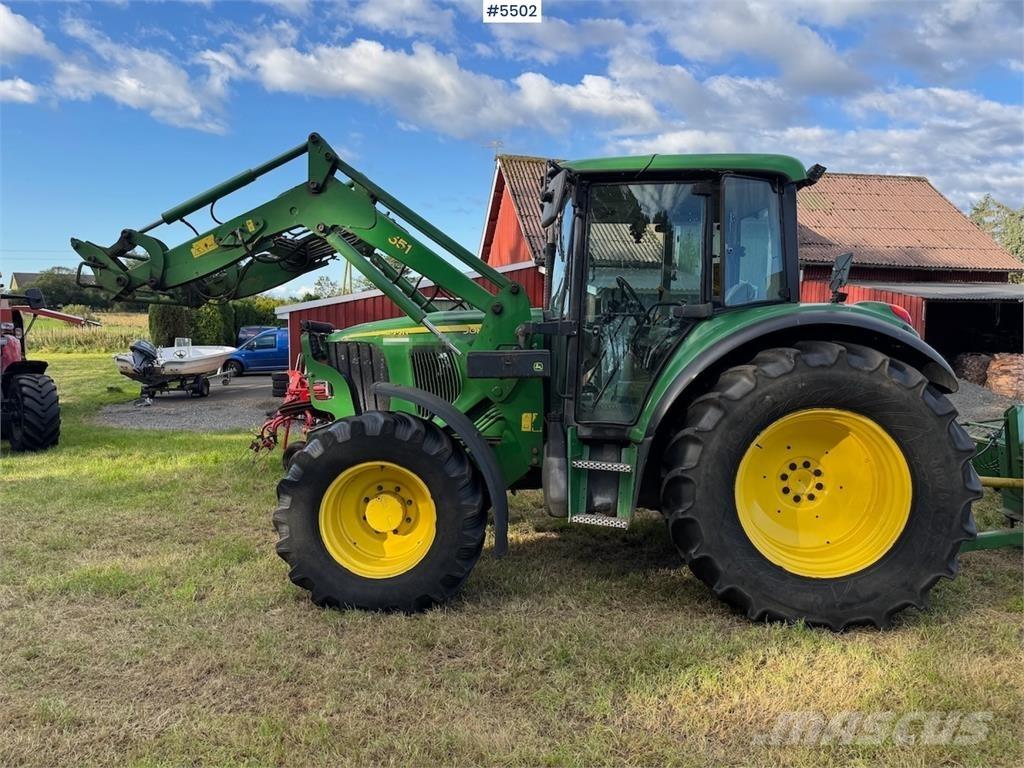 John Deere 6220 Traktory