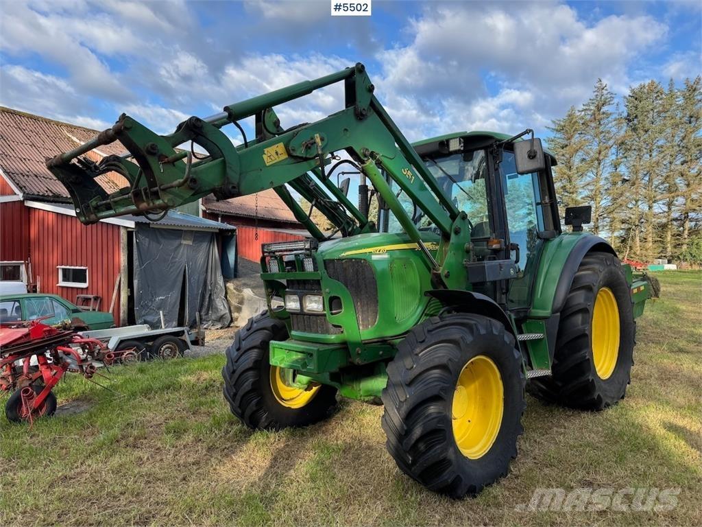 John Deere 6220 Traktory