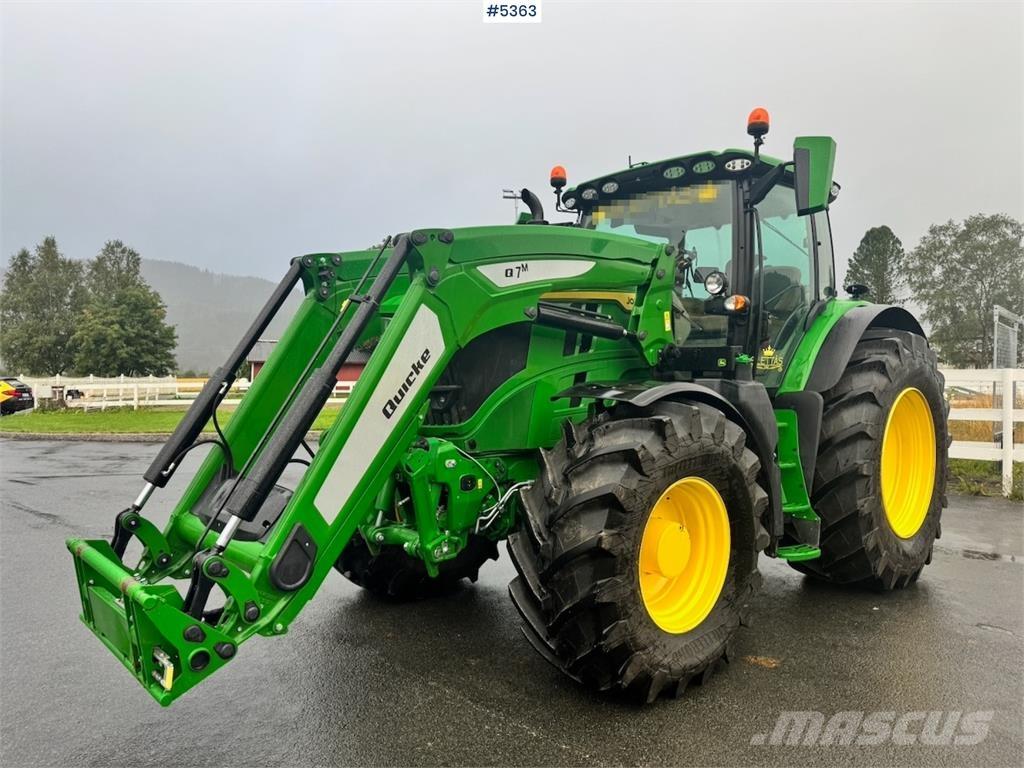 John Deere 6R 215 Traktory