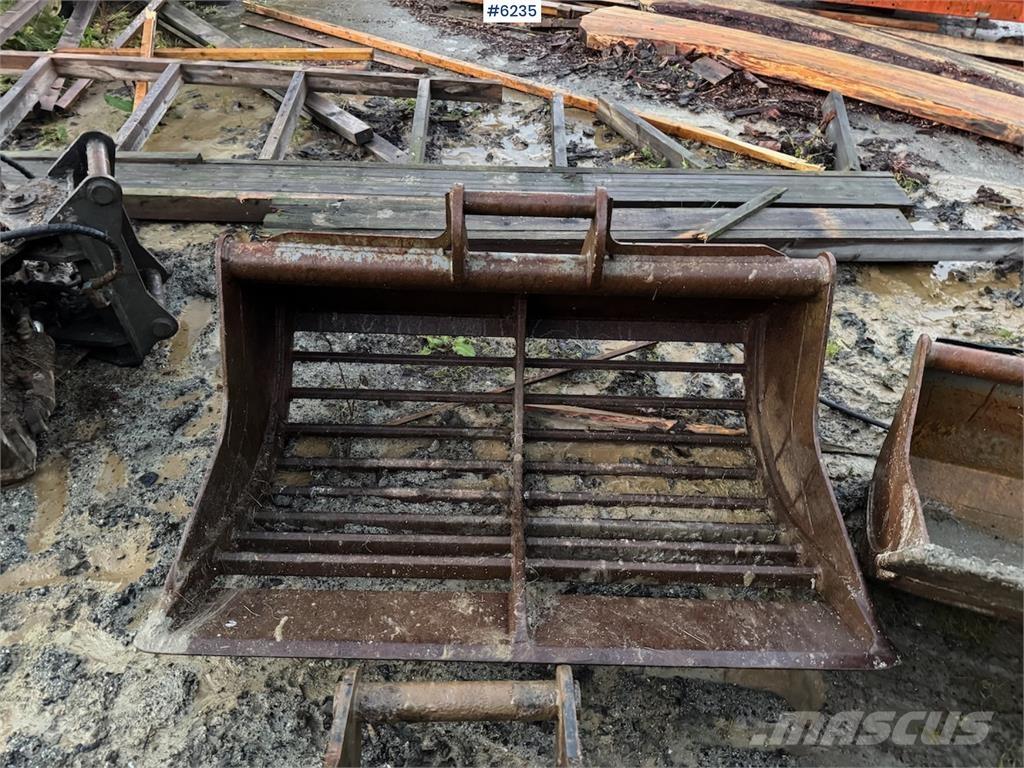 Kato HD 308 US Pásová rýpadla