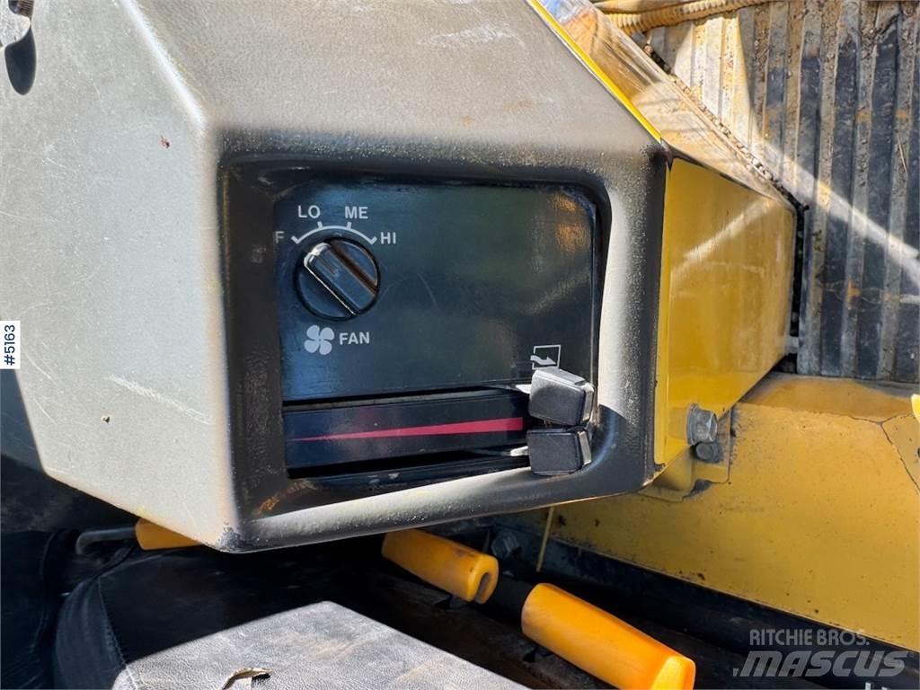 Komatsu WA420-1 Kolové nakladače