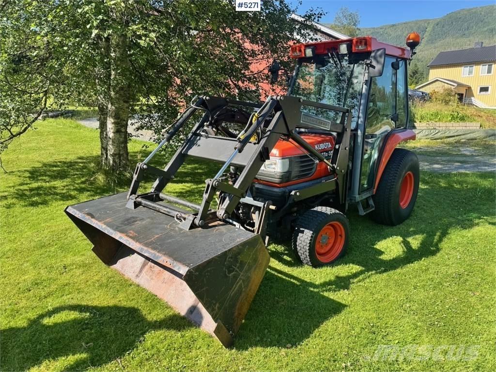 Kubota STA-35 Traktory