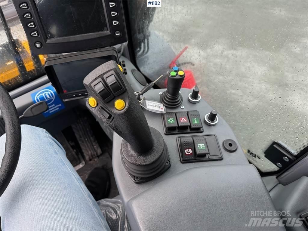 LM Trac 587 Víceúčelové nakladače