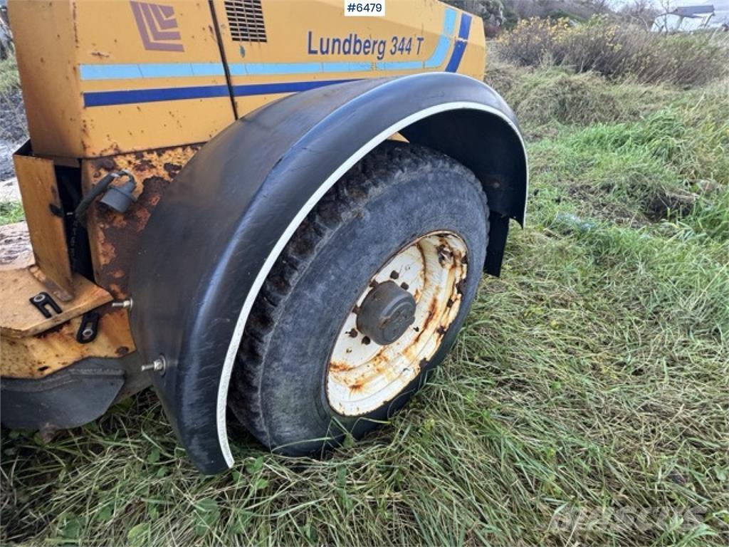 Lundberg 344T Kolové nakladače