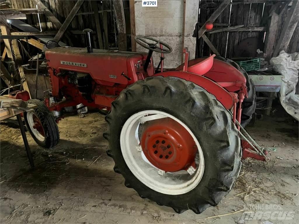 McCormick D-436 Traktory
