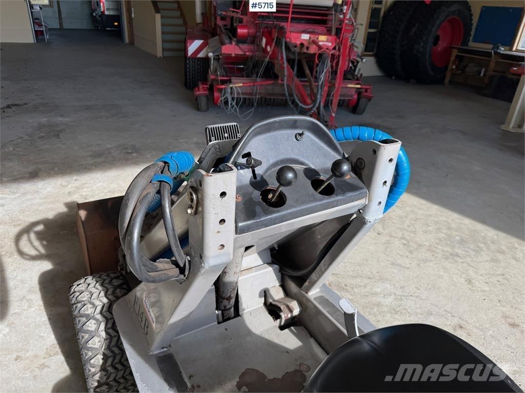 Multione F14B Víceúčelové nakladače