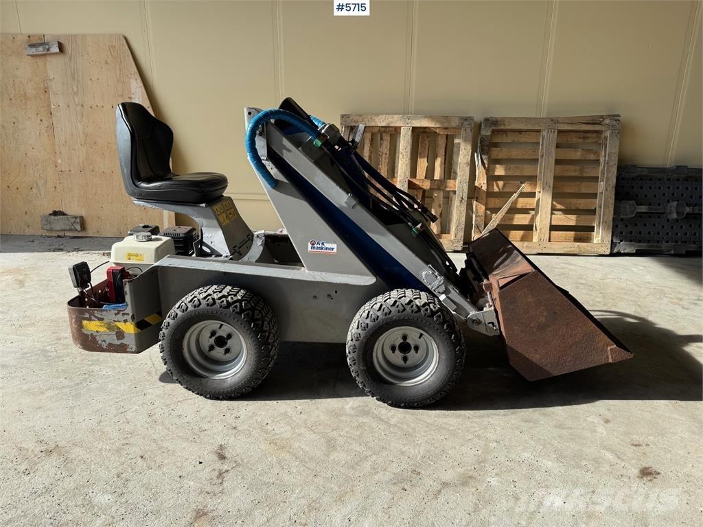 Multione F14B Víceúčelové nakladače