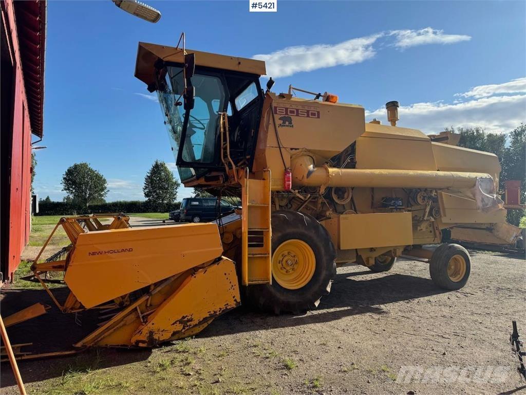 New Holland 8050 Sklízecí mlátičky
