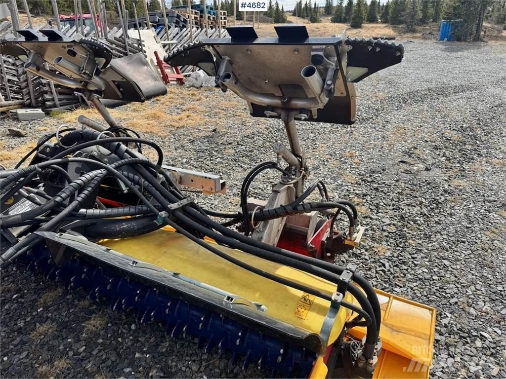  Pisten Bully 100 Sněžné pluhy, přední sněhové radlice
