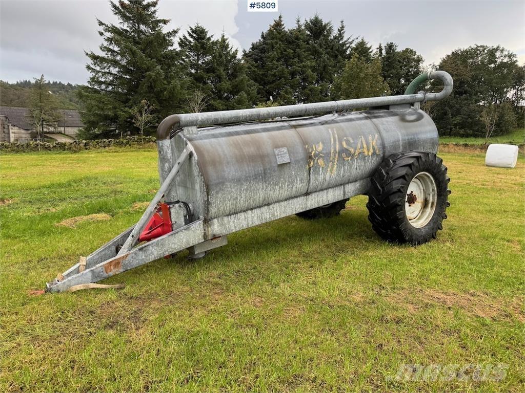 SAK Gjødselvogn Mechanické secí stroje