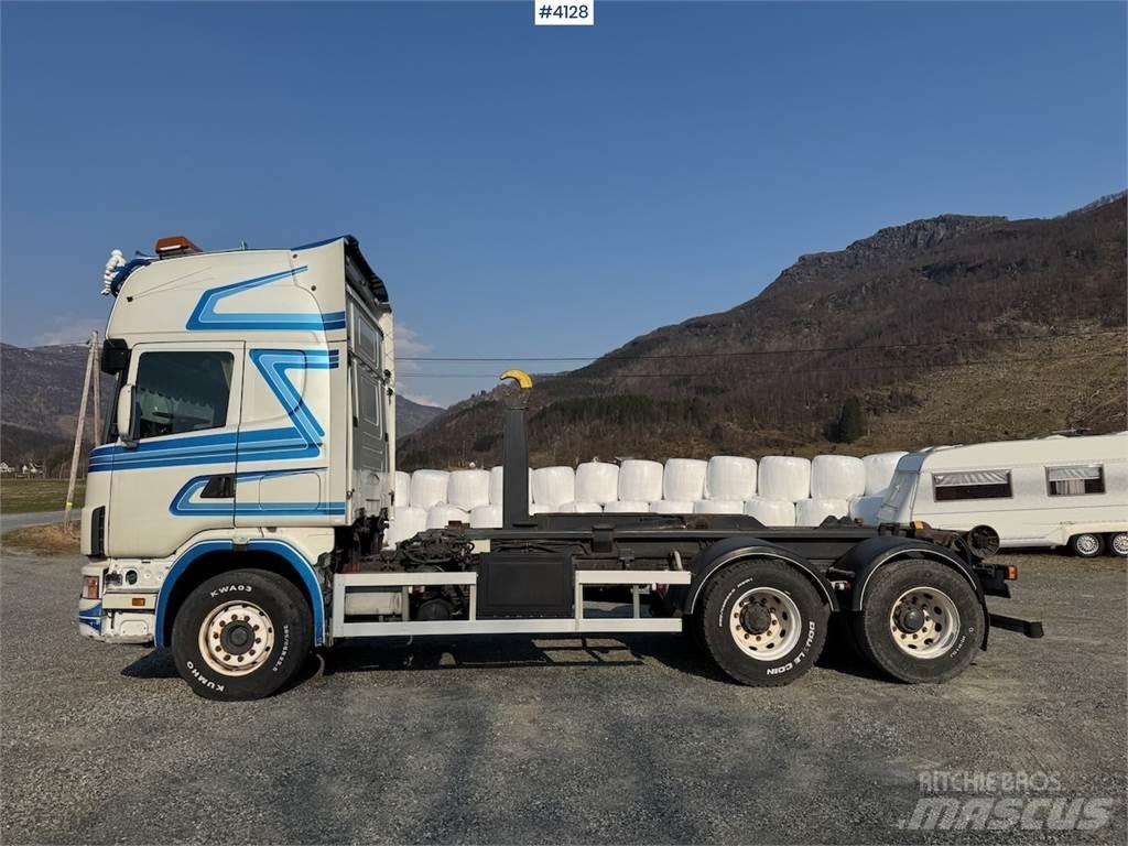 Scania 144G Skříňová nástavba