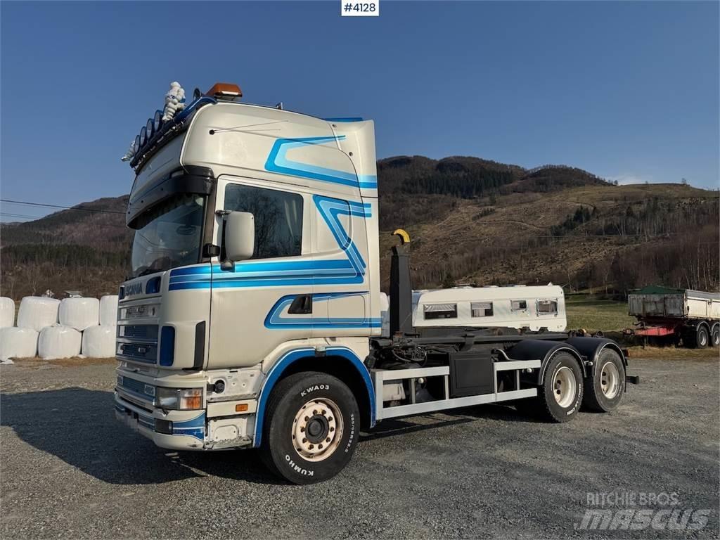 Scania 144G Skříňová nástavba