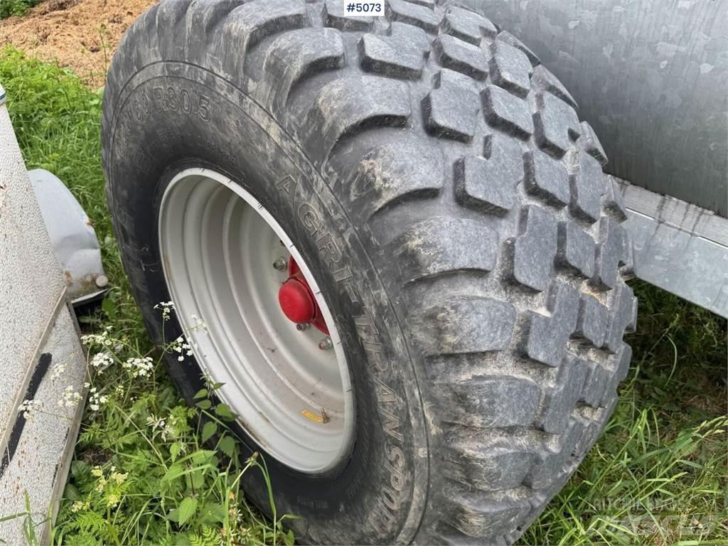 Solus GV8000 Mechanické secí stroje