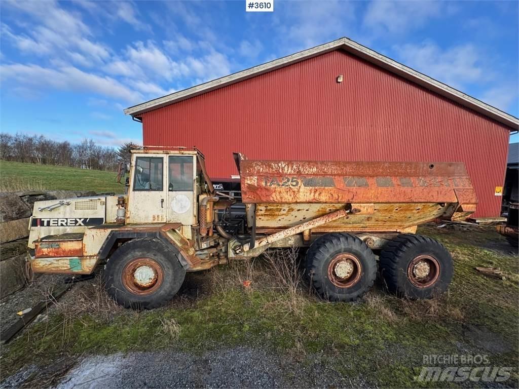 Terex TA25 Kolové nakladače