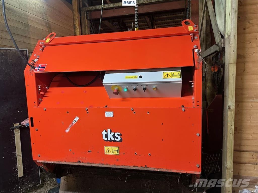 TKS K2 Další vyorávače, příslušenství