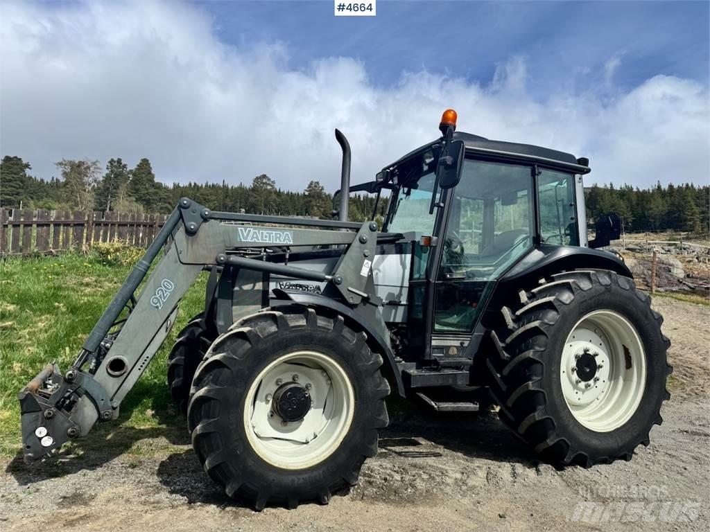 Valtra A85-4 Traktory
