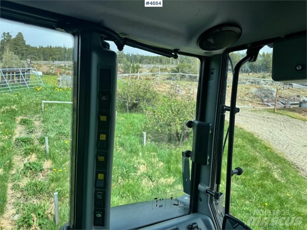 Valtra A85-4 Traktory