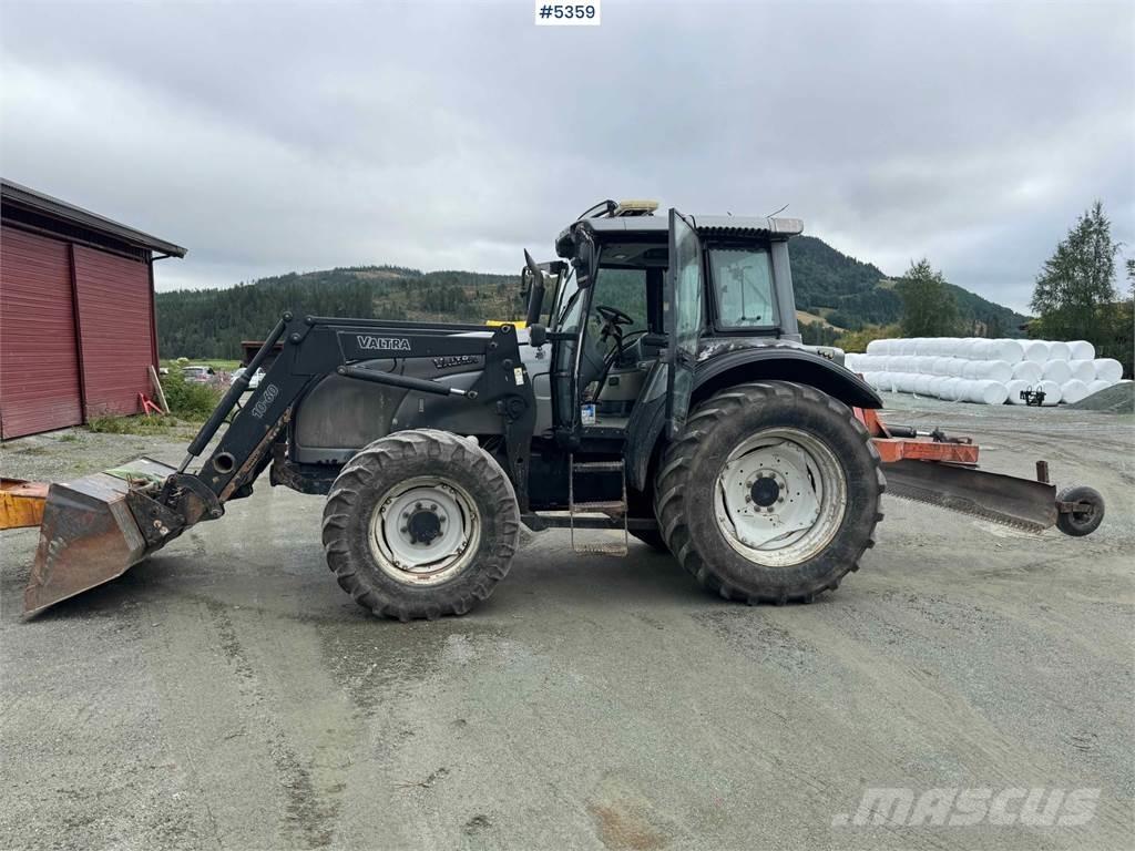 Valtra M120-4 Traktory
