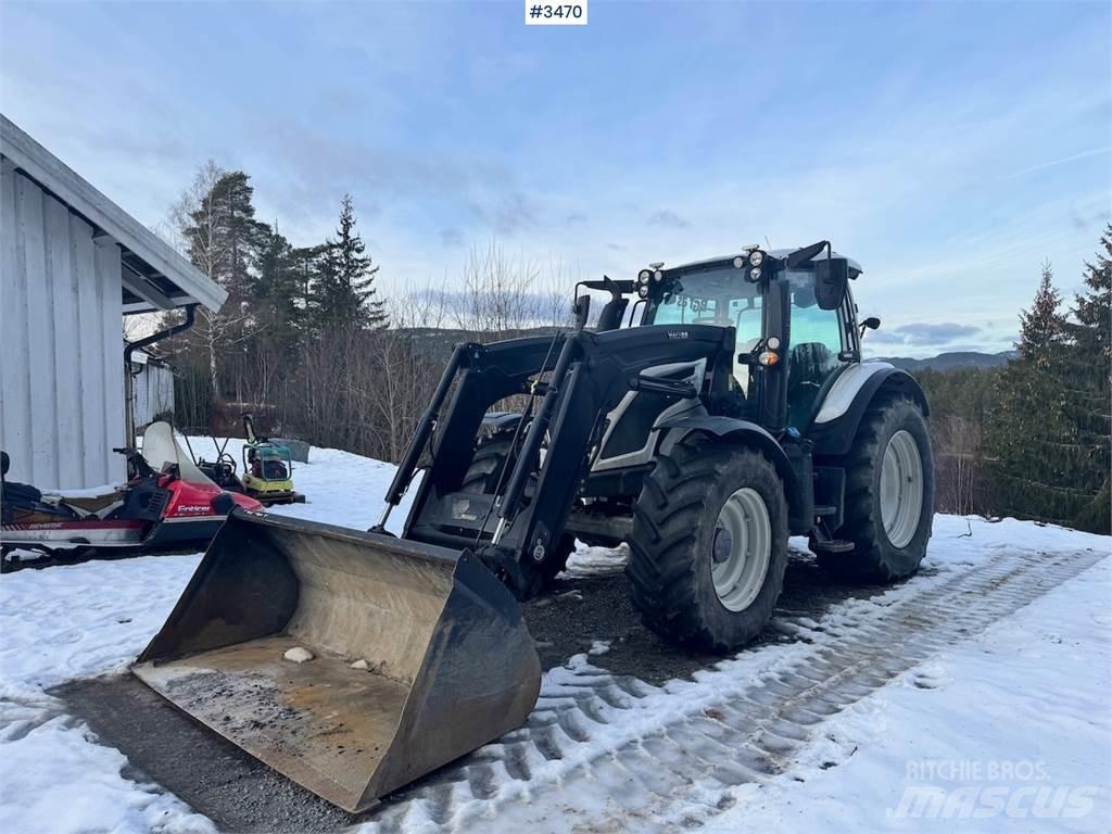 Valtra N134 Traktory